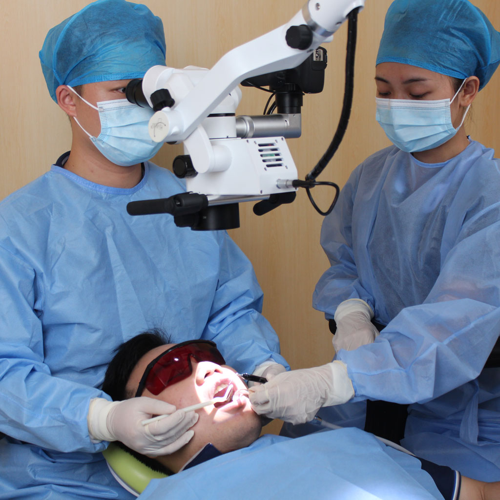 森川精密SCM600手术显微镜|上颌前牙区的工作体位及口镜基本使用技巧